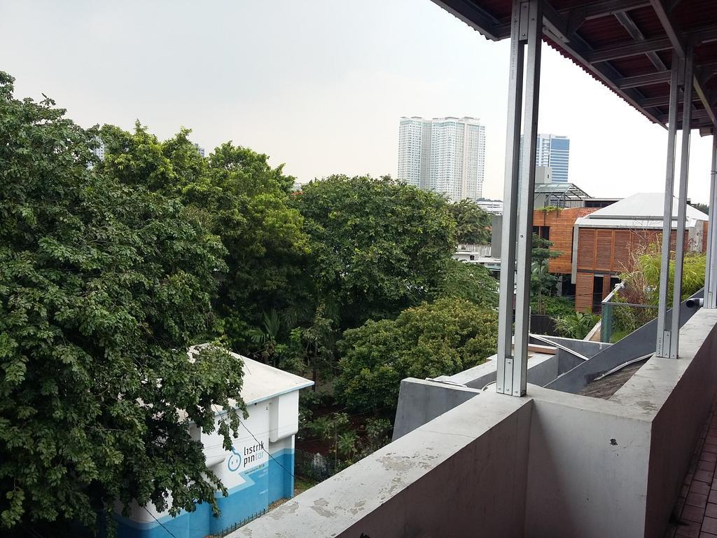 Mayestik Guest House Syariah Jakarta Exterior photo