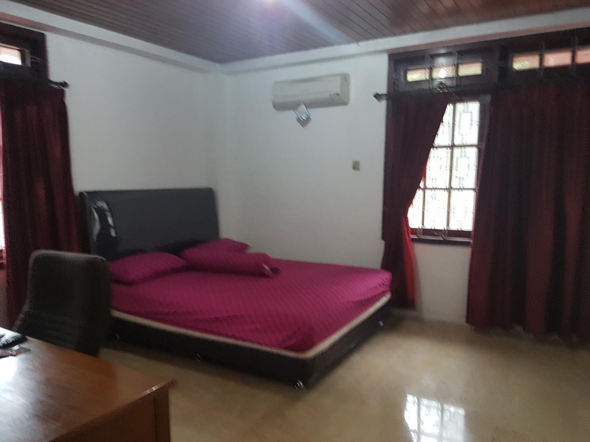Mayestik Guest House Syariah Jakarta Exterior photo